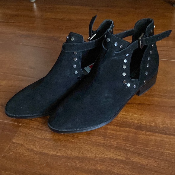 Carlos by Carlos Santana black studded ankle booties - Picture 1 of 7
